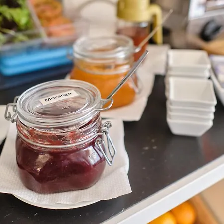 帕特里亚酒店 *