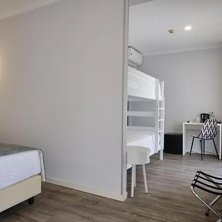 帕特里亚酒店 酒店 *