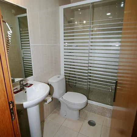 帕特里亚酒店 *