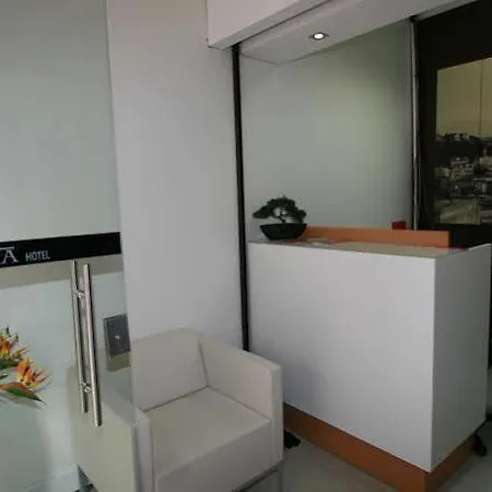 酒店 帕特里亚酒店 *